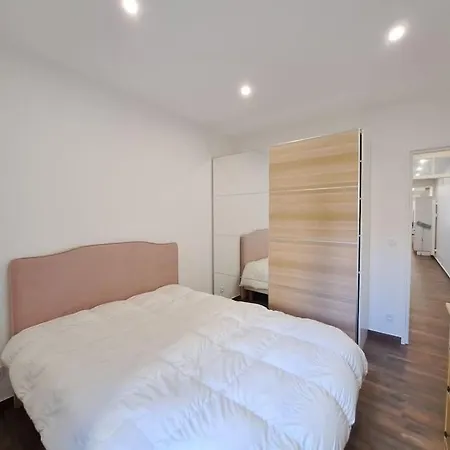 Orlando, Cocon Haussmanien Appartement Reims